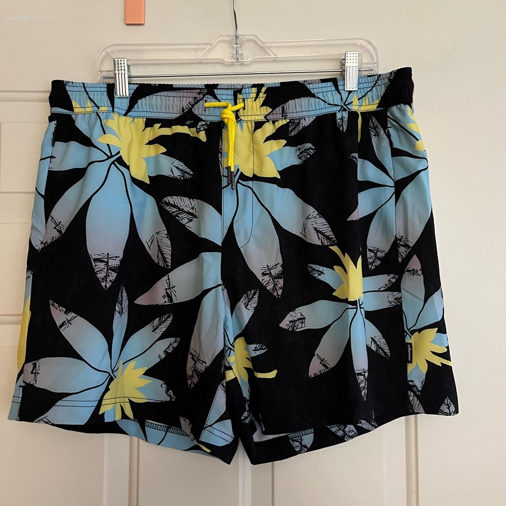 New men’s Maamgic swim trunks board shorts with compression liner.size XXL